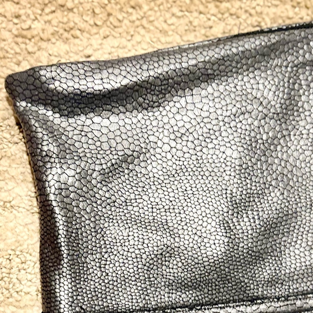 SPANX Faux Leather Pebbled Leggings Pebble Grey High Waisted Size L - Picture 4 of 6